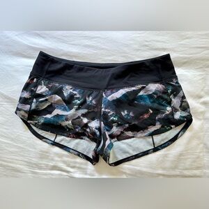 Lululemon Speed Up Shorts- Low Rise- 2.5
